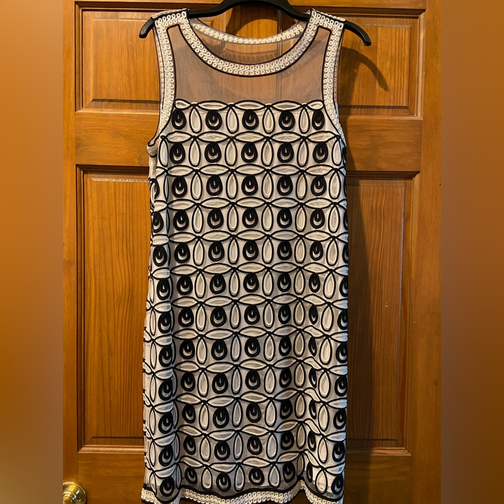 Belle Badgley Mischka Elegant Black and White Patterned Dress Sz 14